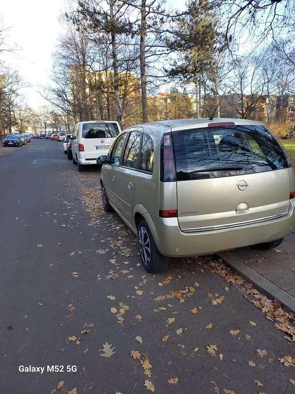 Gebraucht Opel Meriva Edition 105 PS (77 kW) 2009 Van / Kleinbus