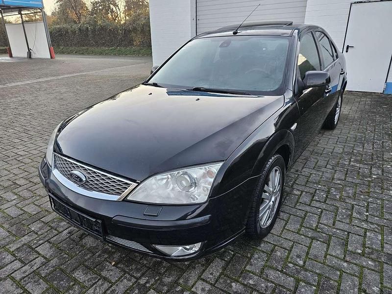 Gebraucht Ford Mondeo 131 PS (96 kW) 2005 Pantherschwarz metallic Kleinwagen