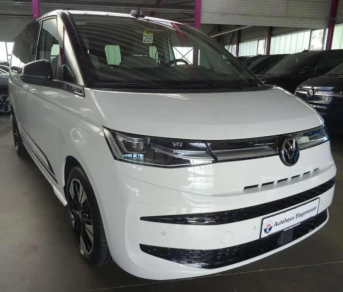 Gebraucht VW Multivan 150 PS (110 kW) 2023 Candyweiß Van / Kleinbus