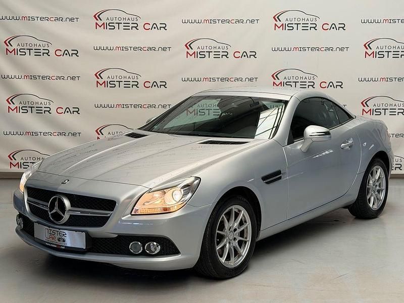 Iridiumsilber metalliclack Gebraucht 2011 Mercedes SLK200 Cabrio | 16.490 € (Guter Preis) - Bild 1/4