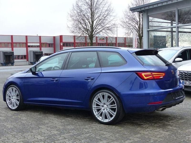 Gebraucht Seat Leon 4Drive 301 PS (221 kW) 2019 Blau