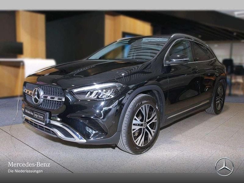 Gebraucht Mercedes GLA200 Advanced 150 PS (110 kW) 2025 Schwarz SUV