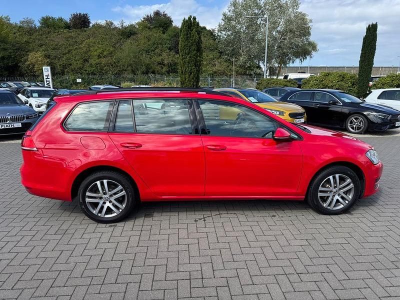 Gebraucht VW Golf VII Comfortline 150 PS (110 kW) 2015 Rot Kombi