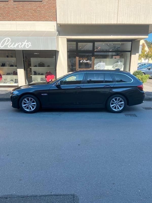 Gebraucht BMW 520 184 PS (135 kW) 2014 Grau Kombi