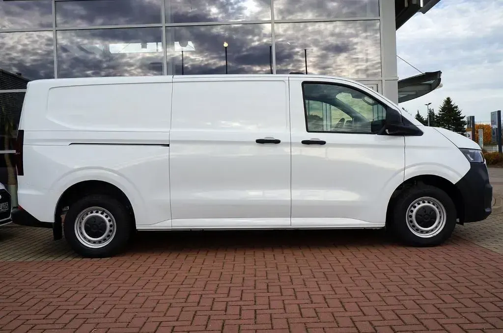 Neu VW T7 150 PS (110 kW) 2025 Weiß Van