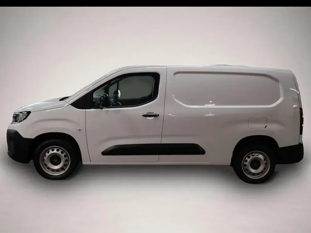Neu Opel Combo 131 PS (96 kW) 2026 Manufacturer Van / Kleinbus
