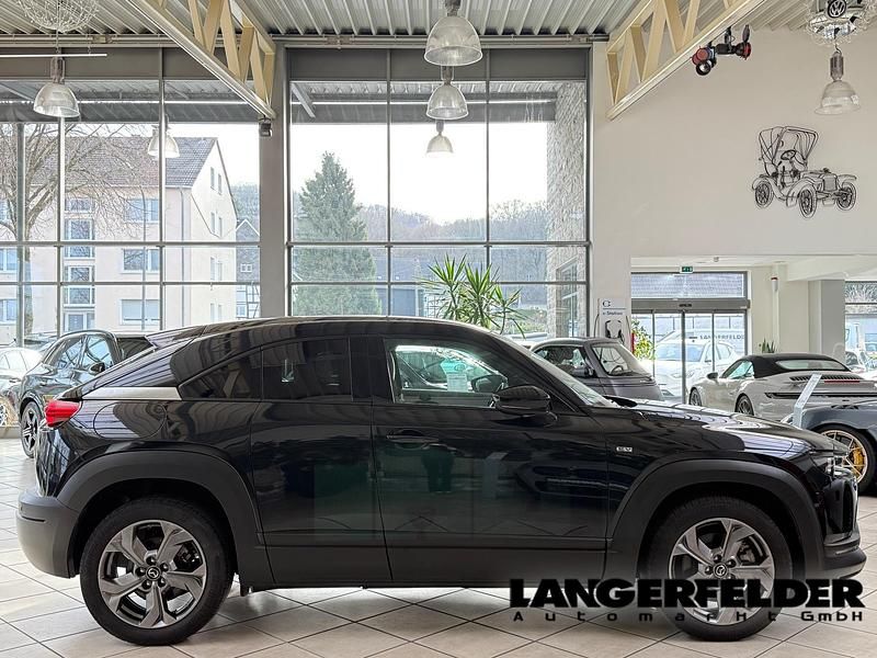 Gebraucht Mazda MX30 Ad'Vantage 106 kW (145 PS) 2022 Schwarz SUV