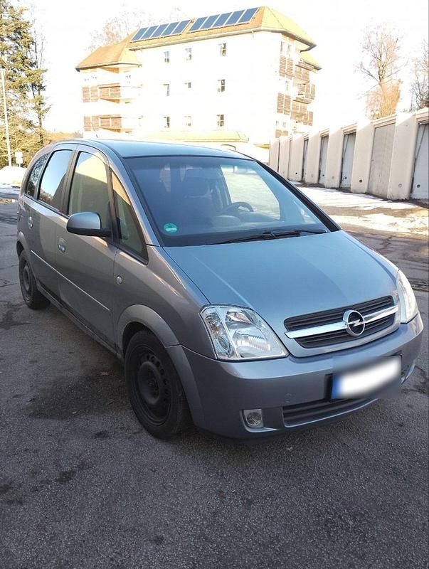 Gebraucht Opel Meriva 101 PS (74 kW) 2004 Silber Van / Kleinbus