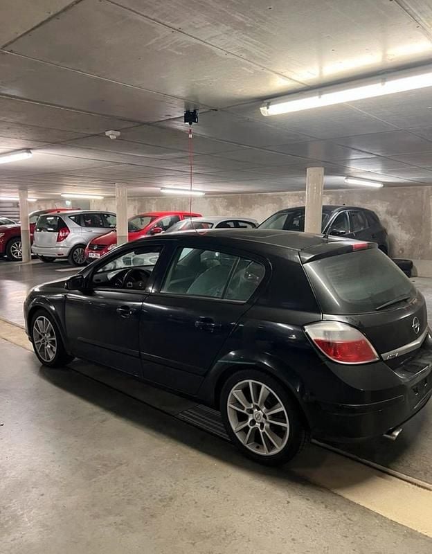 Gebraucht Opel Astra 170 PS (125 kW) 2005 Schwarz Limousine