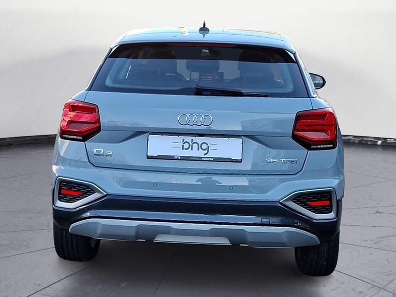 Neu Audi Q2 Advanced Plus 150 PS (110 kW) 2025 Grau SUV