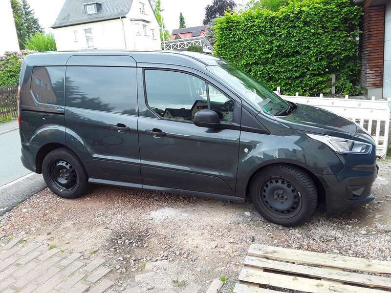 Grün Gebraucht 2019 Ford Transit S Van | 11.500 € (Superpreis) - Bild 1/4