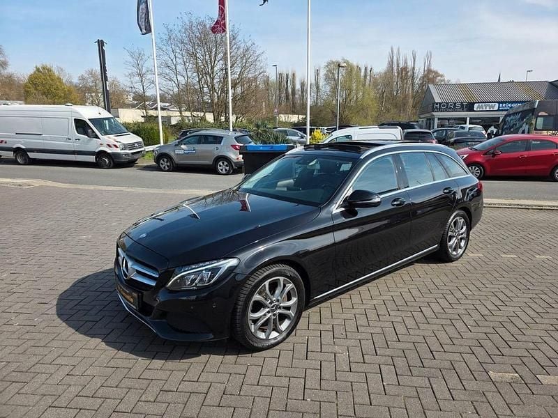 Gebraucht Mercedes C180 156 PS (114 kW) 2016 Schwarz Kombi