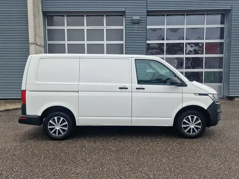 Używany VW Transporter 110 KM (80 kW) 2022 Biały Van