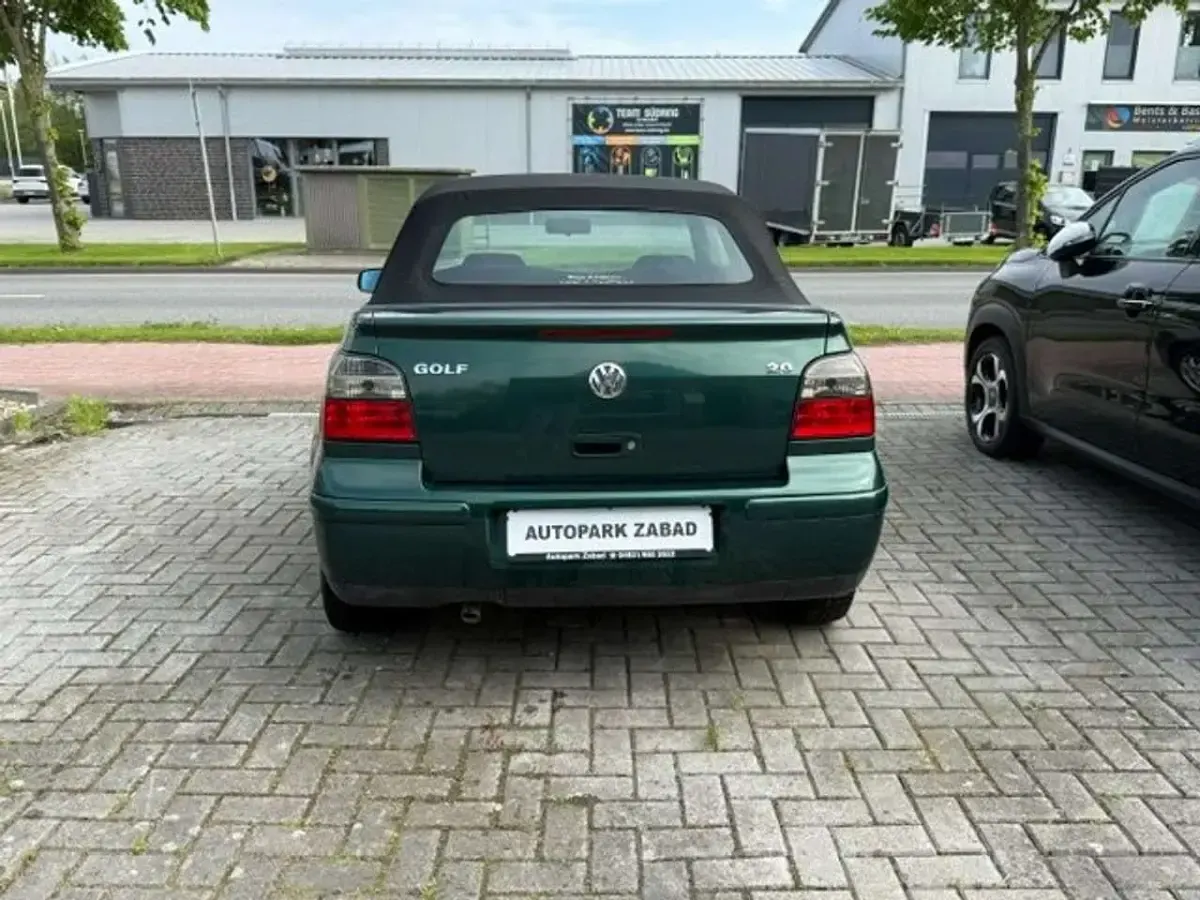 Gebraucht VW Golf Sportline 116 PS (85 kW) 2001 Grün Cabrio