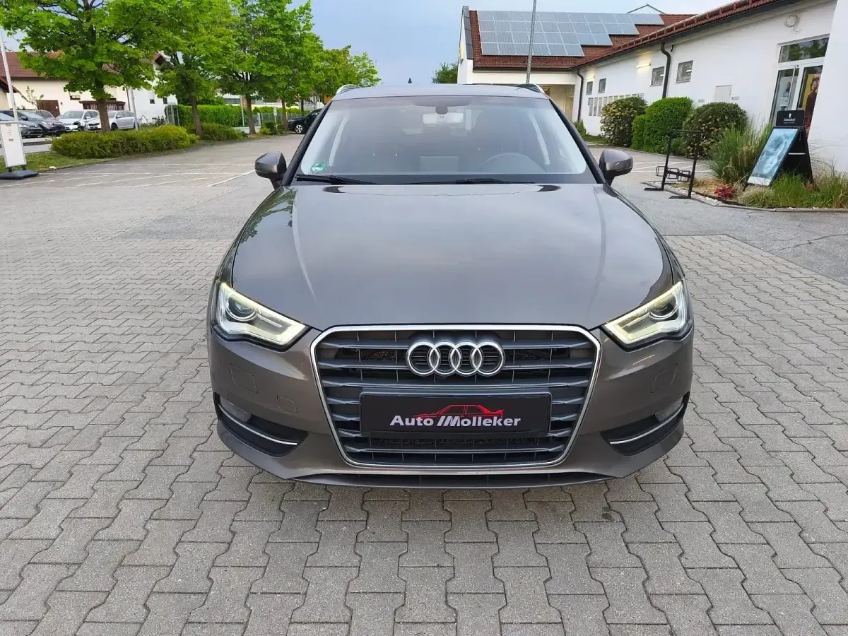 Gebraucht Audi A3 Ambiente 150 PS (110 kW) 2015 Grau Limousine