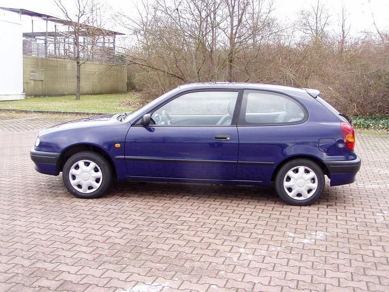 Gebraucht Toyota Corolla Terra 86 PS (63 kW) 1998 Blau Limousine