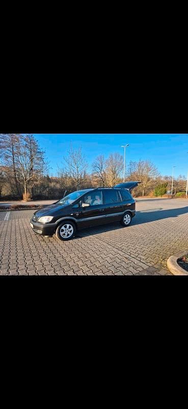 Schwarz Gebraucht 1999 Opel Zafira Van / Kleinbus | 1.680 € (Fairer Preis) - Bild 1/4