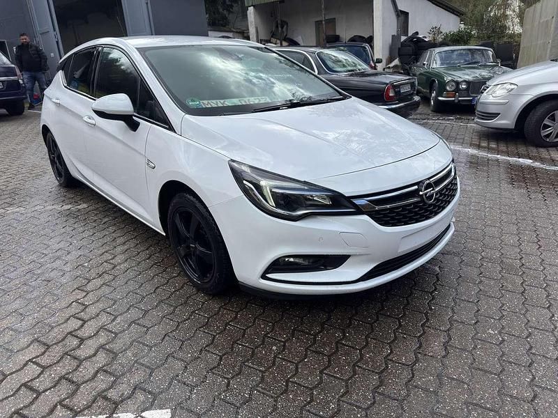 Gebraucht Opel Astra 105 PS (77 kW) 2017 Other Limousine
