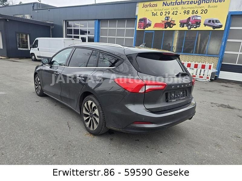 Gebraucht Ford Focus Cool & Connect 120 PS (88 kW) 2018 Grau Limousine