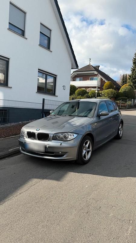 Gebraucht BMW 120 177 PS (130 kW) 2009 Grau Kleinwagen