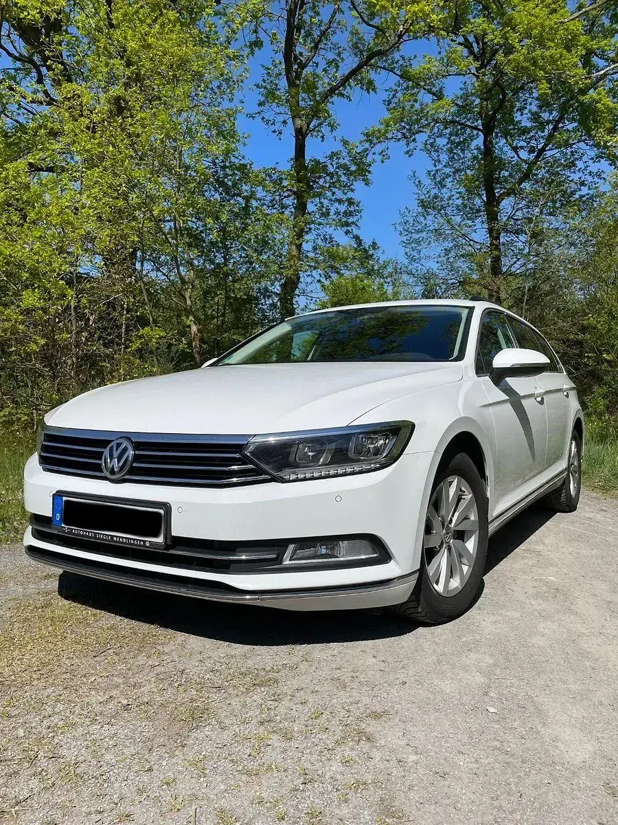 Gebraucht VW Passat 190 PS (139 kW) 2019 Weiß Kombi