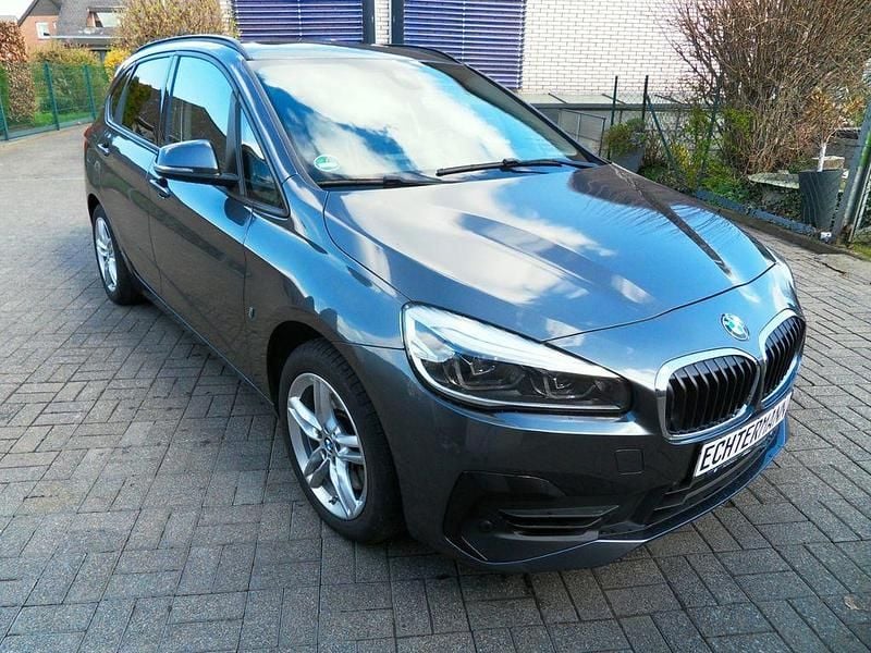 Gebraucht BMW 225 Active Tourer Advantage 136 PS (100 kW) 2019 Grau Van / Kleinbus