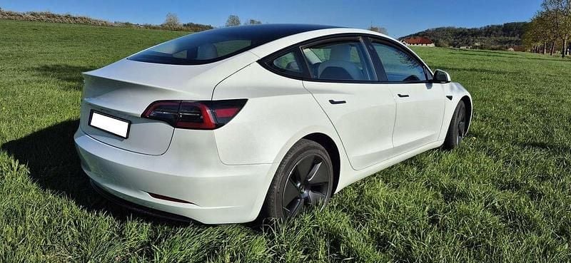 Gebraucht Tesla Model 3 RWD 208 kW (283 PS) 2023 Weiß Limousine