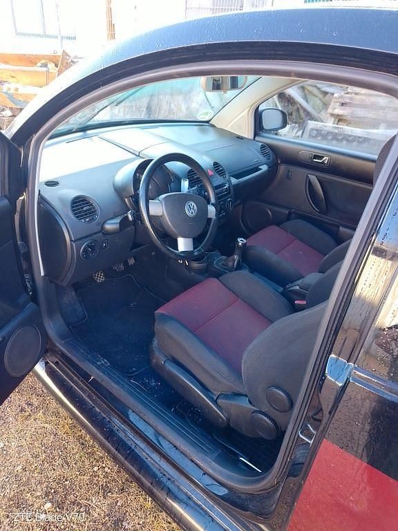 Second-hand VW Beetle 106 CP (77 kW) 2004 Negru Hatchback