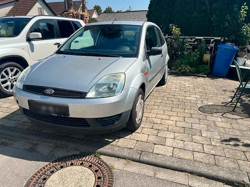 Silber Gebraucht 2005 Ford Fiesta Kleinwagen | 749 € (Superpreis) - Bild 1/4