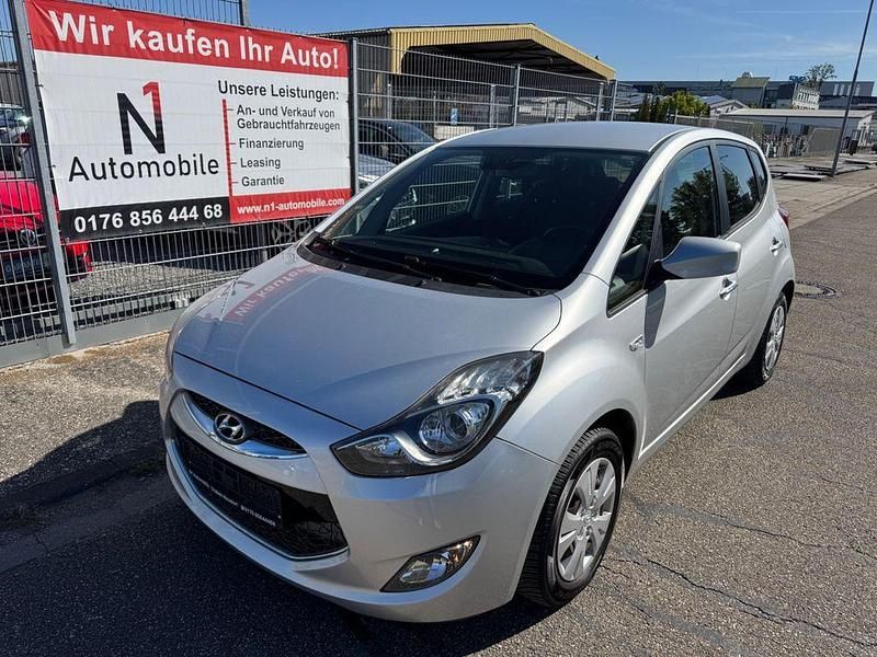 Gebraucht Hyundai ix20 Comfort 125 PS (91 kW) 2013 Silber Kleinwagen