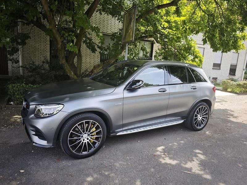 Grau Gebraucht 2019 Mercedes GLC43 AMG AMG SUV | 42.500 € (Etwas zu teuer) - Bild 1/4