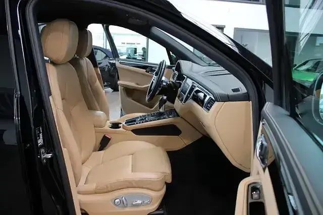 Gebraucht Porsche Macan Sport 252 PS (185 kW) 2018 Schwarz SUV