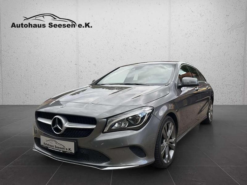 Gebraucht Mercedes CLA180 122 PS (89 kW) 2017 Mountaingrau  met. Limousine