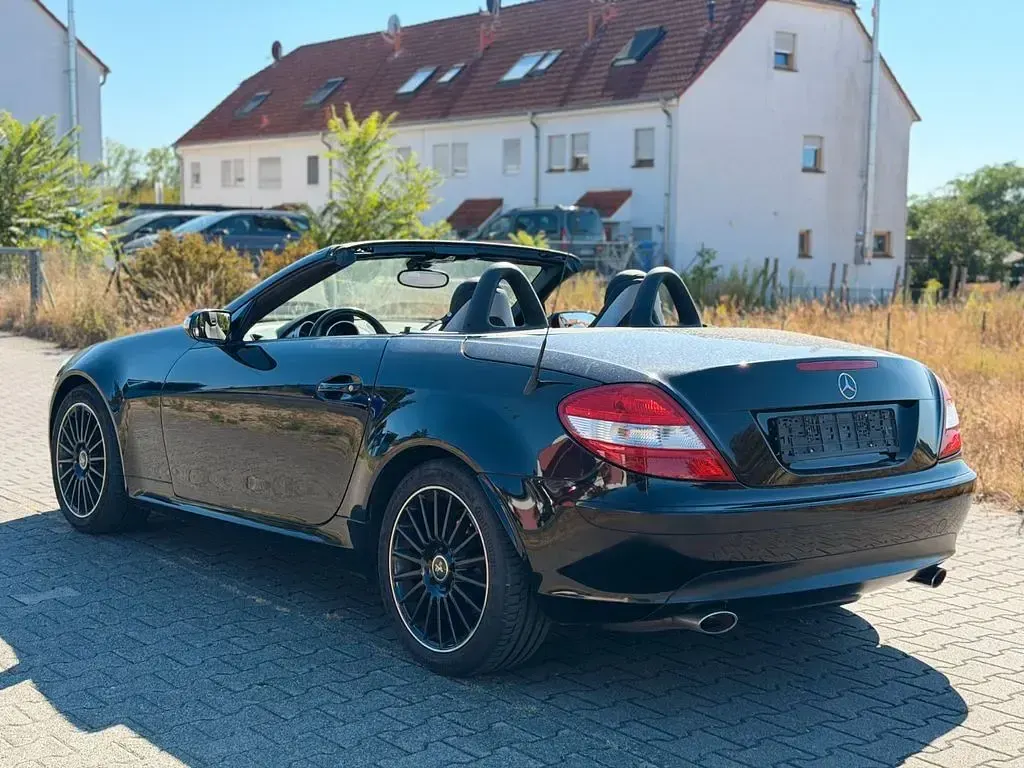 Gebraucht Mercedes SLK280 231 PS (169 kW) 2006 Schwarz Cabrio
