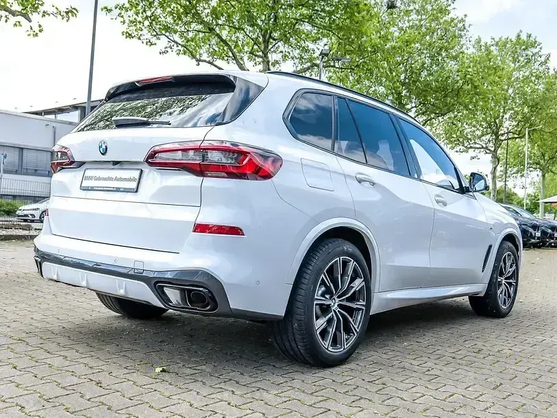 Gebraucht BMW X5 M Sport 231 PS (169 kW) 2023 Weiß SUV