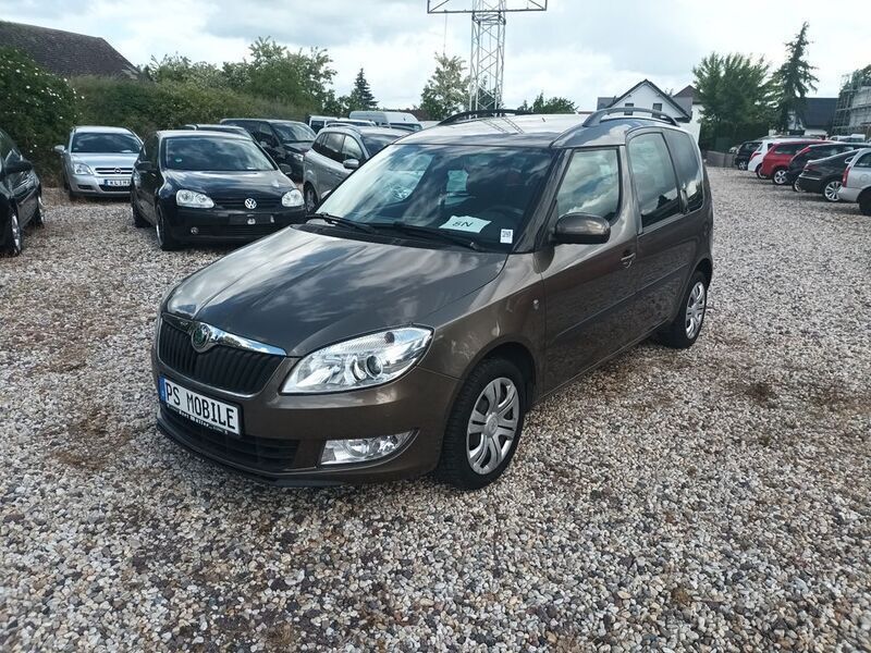 Braun Gebraucht 2013 Skoda Roomster Plus Edition Kombi | 3.999 € (Fairer Preis) - Bild 1/4
