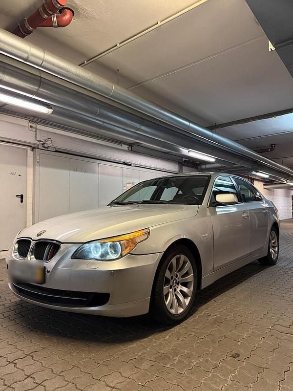 Gebraucht BMW 520 170 PS (125 kW) 2005 Grau Limousine