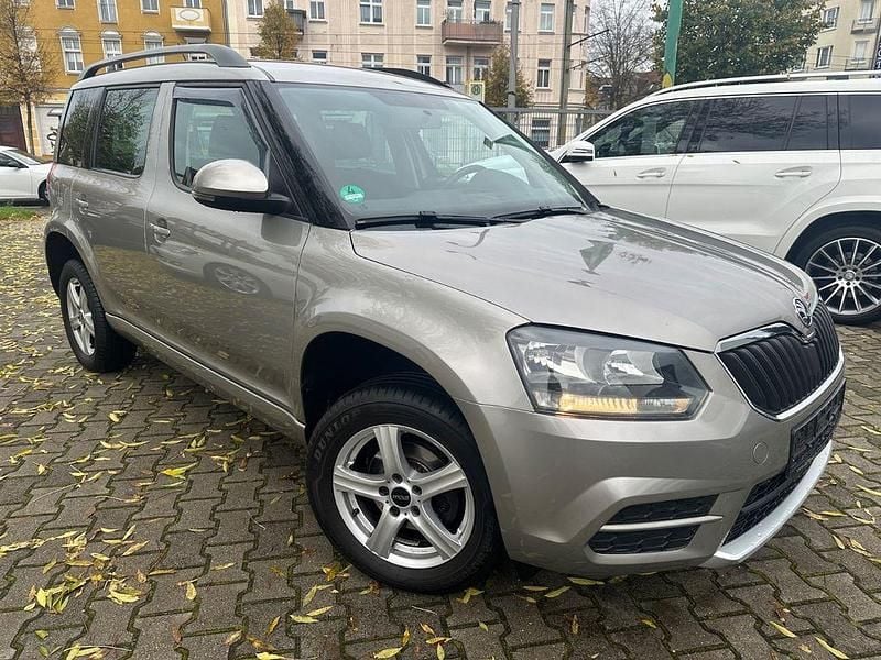 Gebraucht Skoda Yeti Active 105 PS (77 kW) 2015 Beige SUV