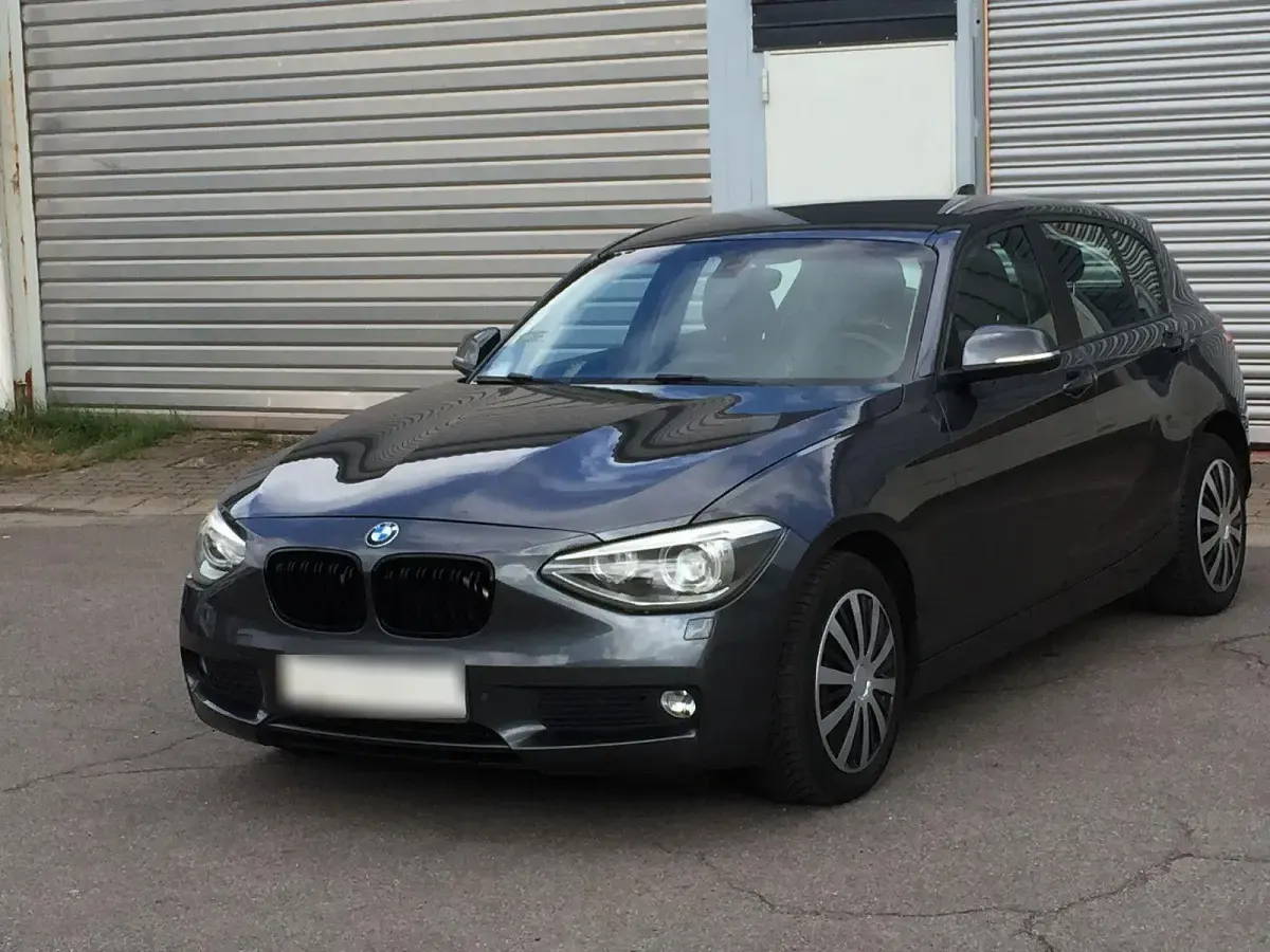 Gebraucht BMW 114 102 PS (75 kW) 2012 Grau Kleinwagen