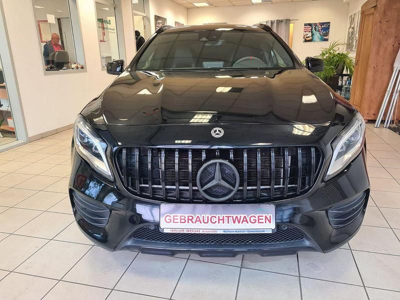 Gebraucht Mercedes GLA220 Style 170 PS (125 kW) 2019 Schwarz SUV