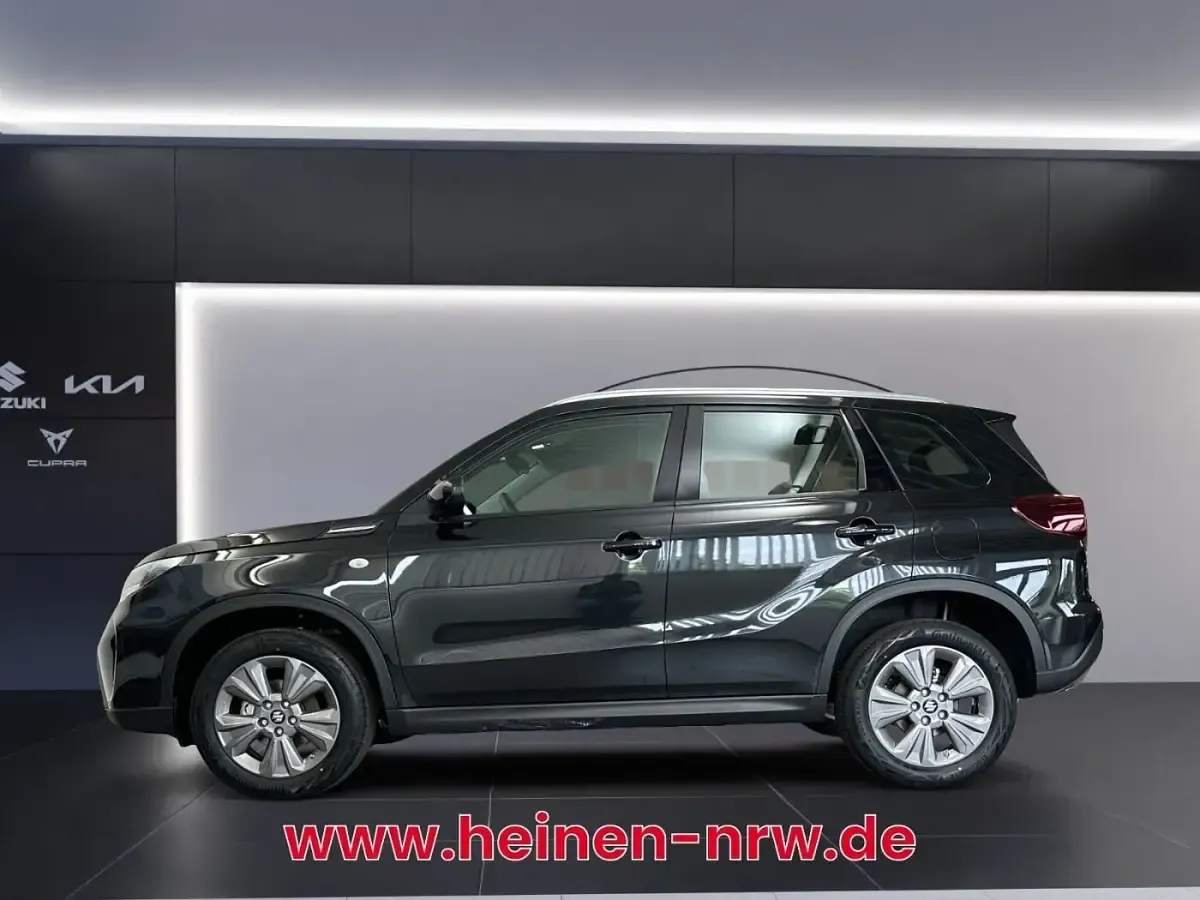 Neu Suzuki Vitara Club 129 PS (94 kW) 2026 Cosmic black pearl SUV