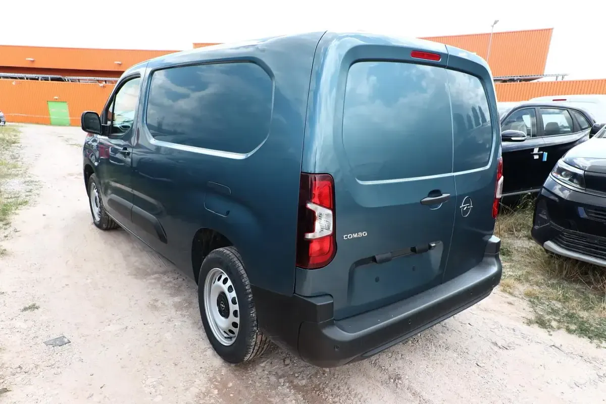 Neu Opel Combo S 131 PS (96 kW) 2026 Libeccio blau Van / Kleinbus