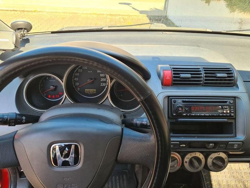 Gebraucht Honda Jazz LS 77 PS (56 kW) 2005 Rot Kleinwagen