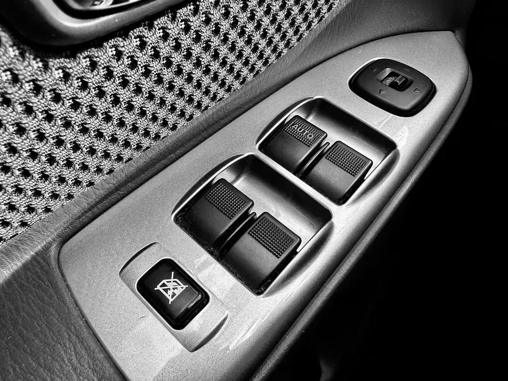 Gebraucht Mazda Premacy Active 101 PS (74 kW) 2003 Grün Van / Kleinbus