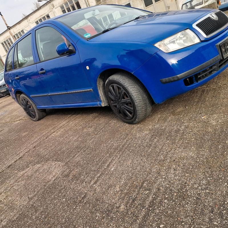 Blau Gebraucht 2003 Skoda Fabia Kombi | 449 € (Superpreis) - Bild 1/4
