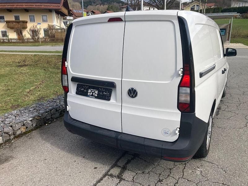 Gebraucht VW Caddy Maxi 122 PS (89 kW) 2022 Weiß Van / Kleinbus