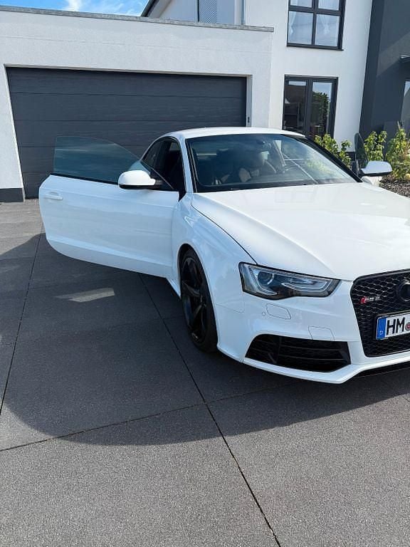 Weiß Gebraucht 2014 Audi RS5 Sport Coupé | 41.390 € (Etwas zu teuer) - Bild 1/4