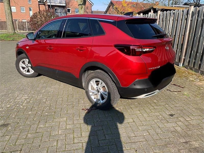 Gebraucht Opel Grandland X Innovation 131 PS (96 kW) 2018 Rot SUV