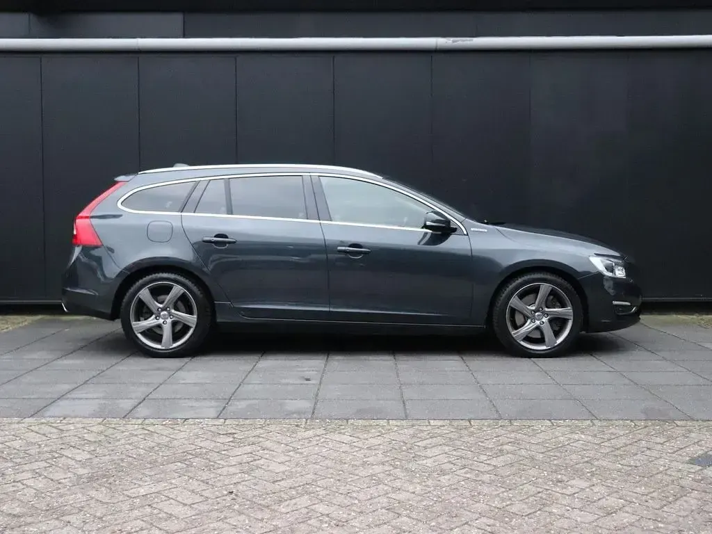 Occasion Volvo V60 Summum 286 ch (210 kW) 2013 Gris Break