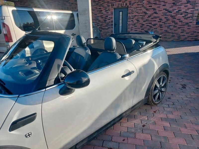 Gebraucht Mini Cooper 136 PS (100 kW) 2018 Silber Kleinwagen